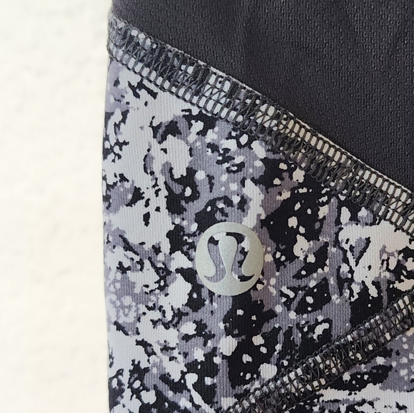 Lululemon Silver Drop Multi Black Pace Rival Crop Leggings 6 - Picture 7 of 7